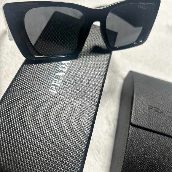 Prada PR08YS Sunglasses | Oversized Rectangle Frame Black/Gray main image 4